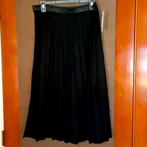 Kathy Cole Maddie black pleated skirt new Sz 14